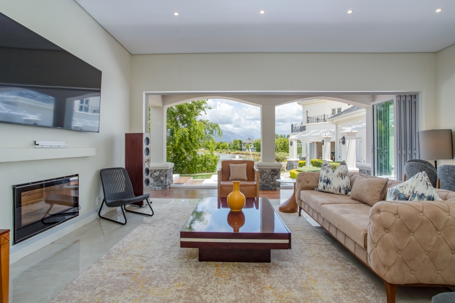 5 Bedroom Property for Sale in Val De Vie Estate Western Cape